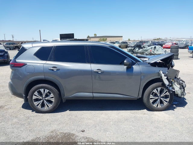 5N1AT3BA7MC831739 Nissan Rogue Sv Fwd