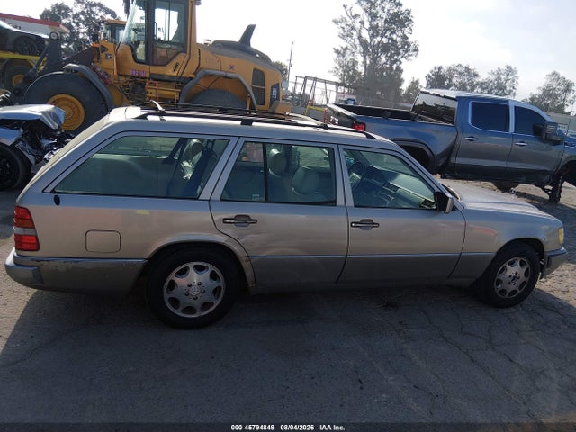 45794849 :رقم المزاد ، WDBEA92E6SF313875 vin ، 1995 Mercedes-benz E 320 مزاد بيع
