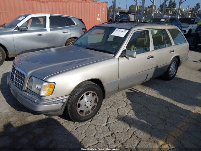 45794849 :رقم المزاد ، WDBEA92E6SF313875 vin ، 1995 Mercedes-benz E 320 مزاد بيع