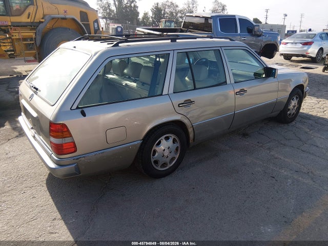 45794849 :رقم المزاد ، WDBEA92E6SF313875 vin ، 1995 Mercedes-benz E 320 مزاد بيع