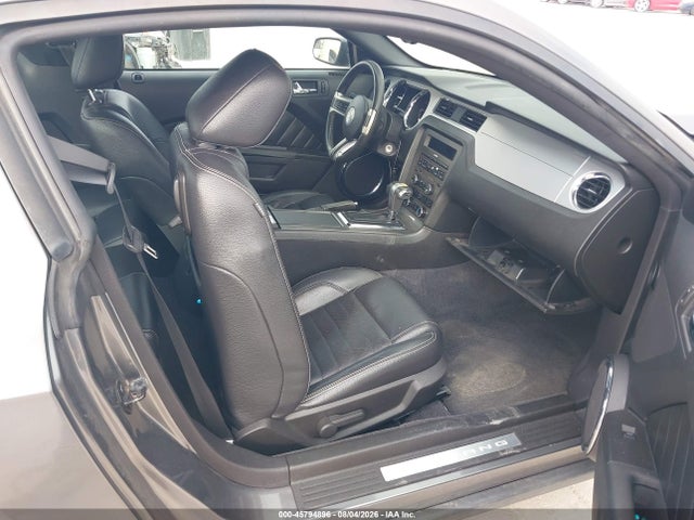 2011 Ford Mustang V6 Premium მანქანა იყიდება აუქციონზე, vin: 1ZVBP8AM6B5131764, აუქციონის ნომერი: 45794896