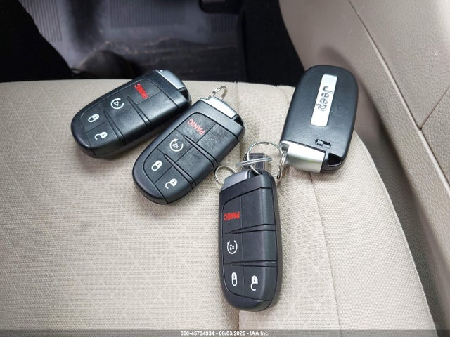 1C4RJFAG0LC193899 Jeep Grand Cherokee Laredo E 4x4