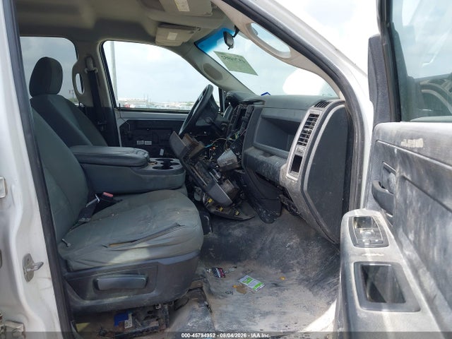 45794952 :رقم المزاد ، 3C6TR4HT6EG257084 vin ، 2014 Ram 2500 Tradesman مزاد بيع