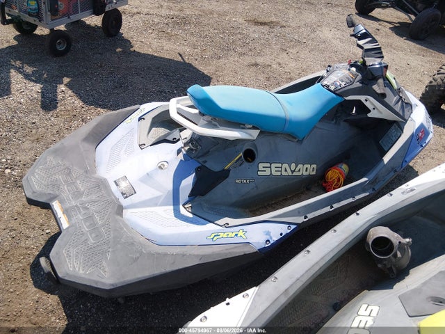 45794967 :رقم المزاد ، YDV46046B020 vin ، 2020 Seadoo Spark مزاد بيع