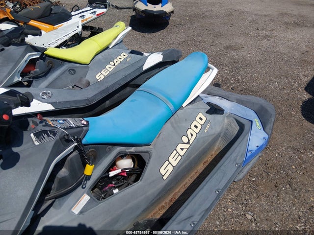 45794967 :رقم المزاد ، YDV46046B020 vin ، 2020 Seadoo Spark مزاد بيع