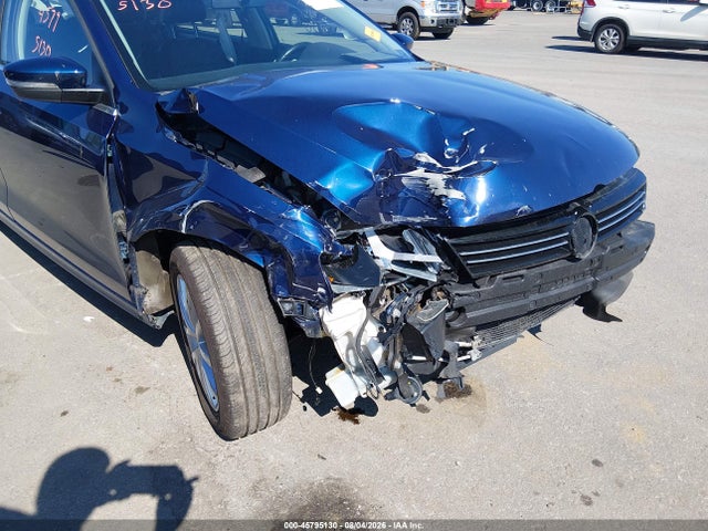 2014 Volkswagen Jetta 1.8t Se მანქანა იყიდება აუქციონზე, vin: 3VWD17AJ7EM209381, აუქციონის ნომერი: 45795130