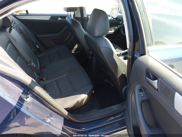 2014 Volkswagen Jetta 1.8t Se მანქანა იყიდება აუქციონზე, vin: 3VWD17AJ7EM209381, აუქციონის ნომერი: 45795130
