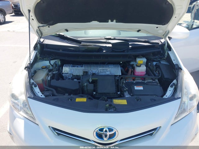 Toyota Prius V Three 2014 JTDZN3EU8E3292704 Image 10