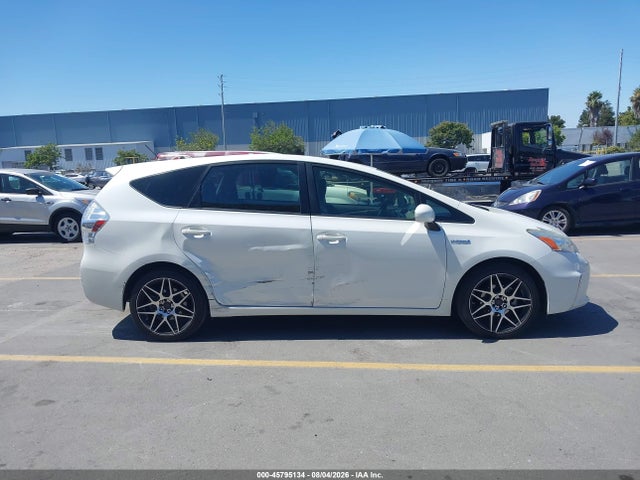 Toyota Prius V Three 2014 JTDZN3EU8E3292704 Image 13
