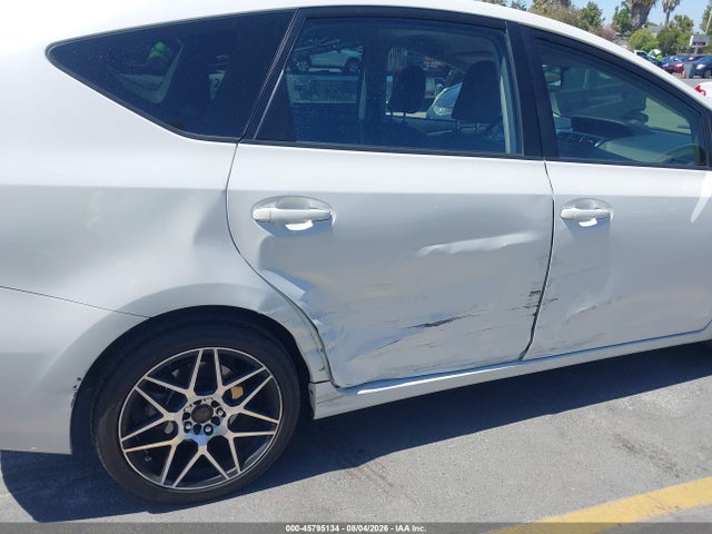Toyota Prius V Three 2014 JTDZN3EU8E3292704 Image 6