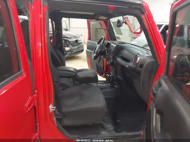 45795137 :رقم المزاد ، 1C4BJWDG9HL670883 vin ، 2017 Jeep Wrangler Unlimited Sport مزاد بيع