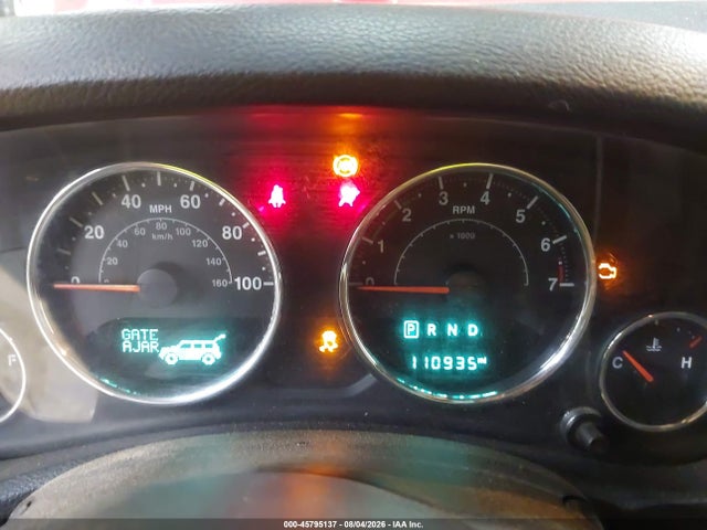 45795137 :رقم المزاد ، 1C4BJWDG9HL670883 vin ، 2017 Jeep Wrangler Unlimited Sport مزاد بيع