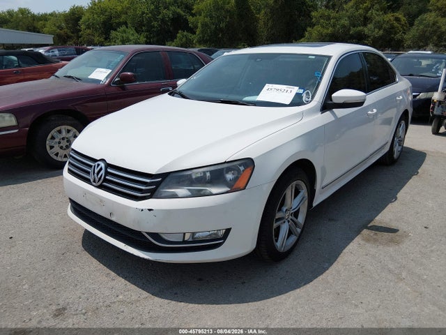 1VWBT7A39FC055522 Volkswagen Passat 1.8t Se