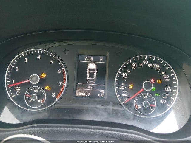 1VWBT7A39FC055522 Volkswagen Passat 1.8t Se