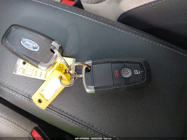 45795260 :رقم المزاد ، 1FMCU0G68LUB59529 vin ، 2020 Ford Escape Se مزاد بيع