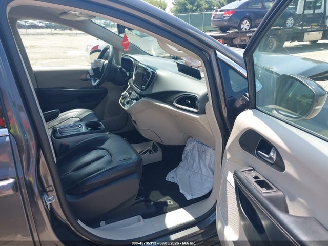 45795313 :رقم المزاد ، 2C4RC1BG9NR176525 vin ، 2022 Chrysler Pacifica Touring L مزاد بيع