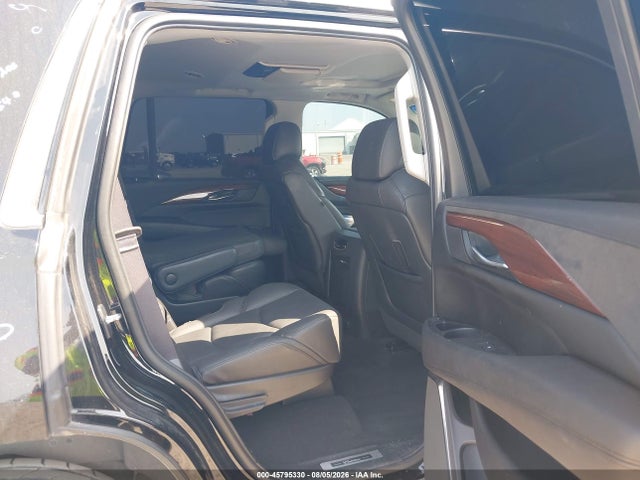 45795330 :رقم المزاد ، 1GYS3MKJ1FR738594 vin ، 2015 Cadillac Escalade Luxury مزاد بيع