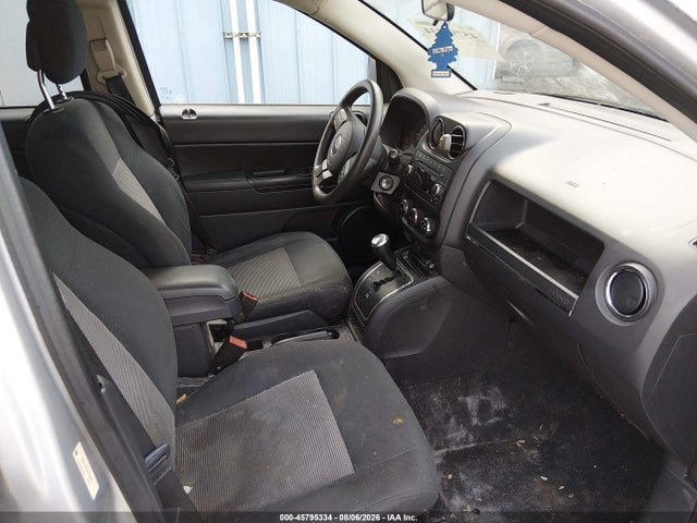 45795334 :رقم المزاد ، 1J4NT1FB1BD193051 vin ، 2011 Jeep Compass مزاد بيع