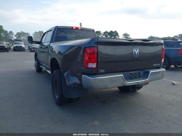 45795395 :رقم المزاد ، 3C63RRGL1JG220775 vin ، 2018 Ram 3500 Tradesman  4x4 8' Box مزاد بيع