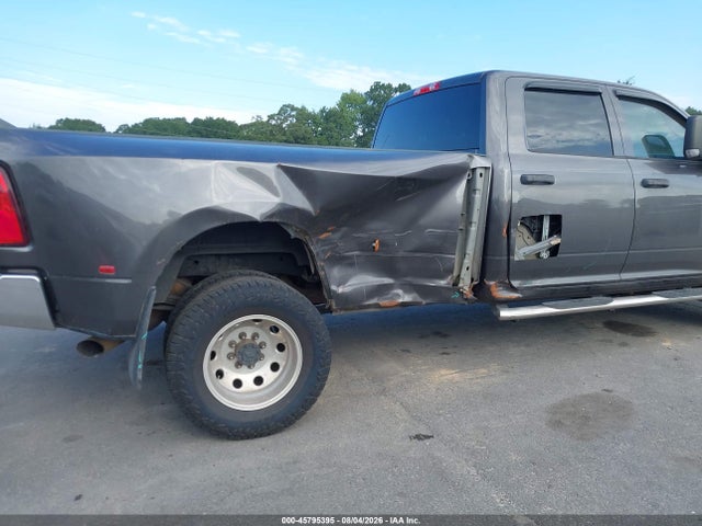 45795395 :رقم المزاد ، 3C63RRGL1JG220775 vin ، 2018 Ram 3500 Tradesman  4x4 8' Box مزاد بيع
