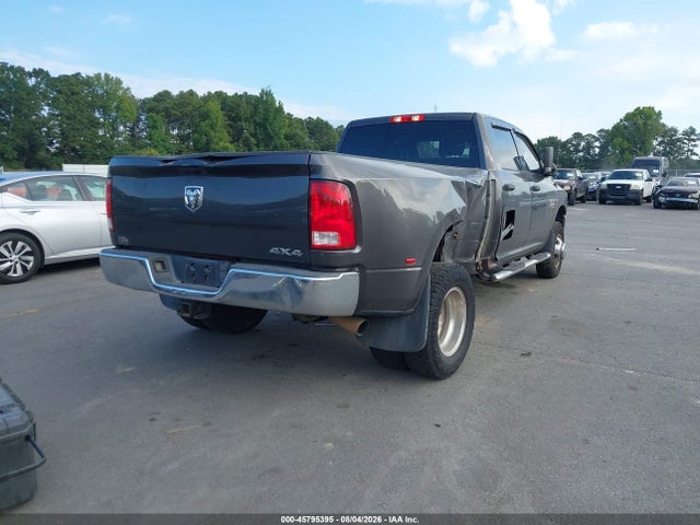 45795395 :رقم المزاد ، 3C63RRGL1JG220775 vin ، 2018 Ram 3500 Tradesman  4x4 8' Box مزاد بيع