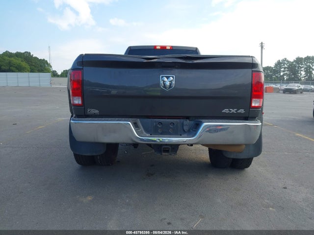 45795395 :رقم المزاد ، 3C63RRGL1JG220775 vin ، 2018 Ram 3500 Tradesman  4x4 8' Box مزاد بيع