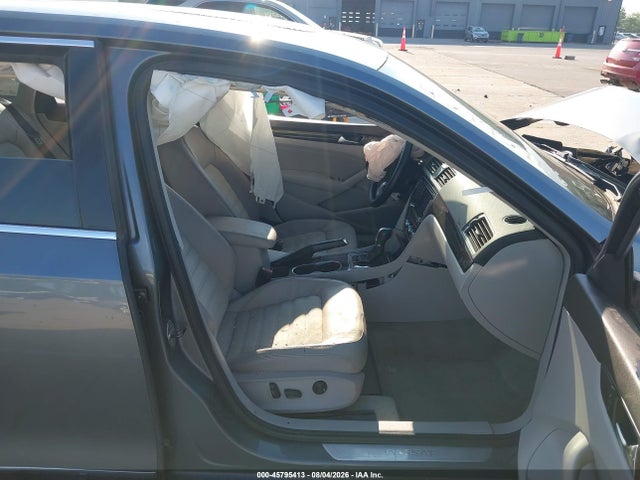 1VWCN7A32EC048456 Volkswagen Passat 2.0l Tdi Sel Premium