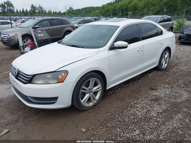 2014 Volkswagen Passat 1.8t Se მანქანა იყიდება აუქციონზე, vin: 1VWBS7A38EC061913, აუქციონის ნომერი: 45795445