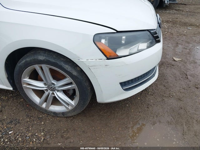 2014 Volkswagen Passat 1.8t Se მანქანა იყიდება აუქციონზე, vin: 1VWBS7A38EC061913, აუქციონის ნომერი: 45795445