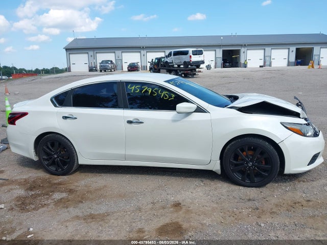 Продажа на аукционе авто 2017 Nissan Altima 2.5 Sr, vin: 1N4AL3AP1HN306069, номер лота: 45795453