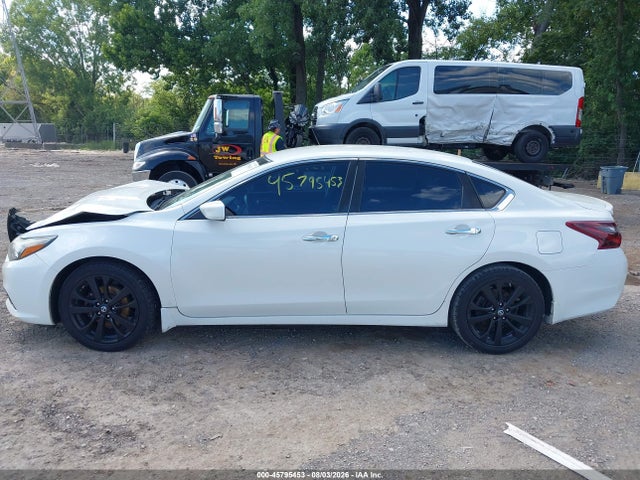 Продажа на аукционе авто 2017 Nissan Altima 2.5 Sr, vin: 1N4AL3AP1HN306069, номер лота: 45795453