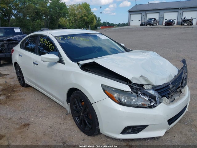 Продажа на аукционе авто 2017 Nissan Altima 2.5 Sr, vin: 1N4AL3AP1HN306069, номер лота: 45795453