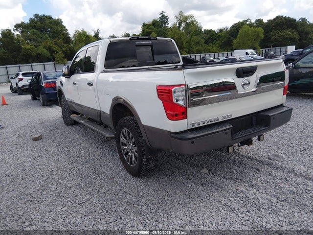 2016 Nissan Titan Xd Platinum Reserve Diesel მანქანა იყიდება აუქციონზე, vin: 1N6BA1F23GN515816, აუქციონის ნომერი: 45795500