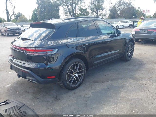 45795564 :رقم المزاد ، WP1AA2A59PLB03562 vin ، 2023 Porsche Macan T مزاد بيع