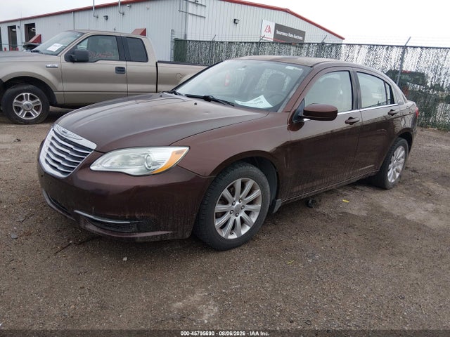 45795690 :رقم المزاد ، 1C3CCBBB6CN257304 vin ، 2012 Chrysler 200 Touring مزاد بيع
