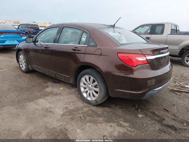 45795690 :رقم المزاد ، 1C3CCBBB6CN257304 vin ، 2012 Chrysler 200 Touring مزاد بيع