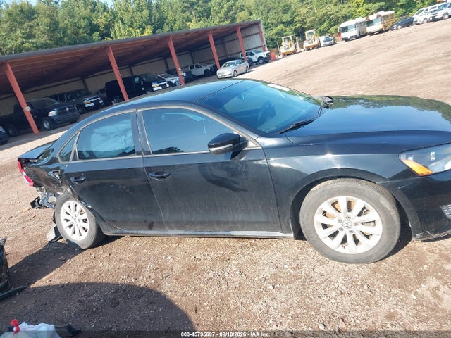 Продаж на аукціоні авто 2013 Volkswagen Passat 2.5l S, vin: 1VWAH7A31DC073801, номер лоту: 45795697