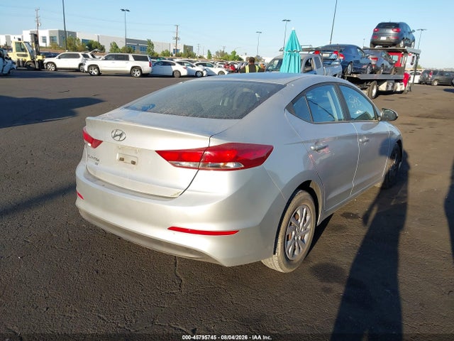 45795745 :رقم المزاد ، 5NPD74LF0JH263372 vin ، 2018 Hyundai Elantra Se مزاد بيع