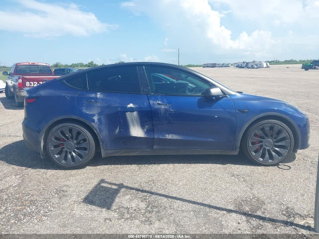 45795775 :رقم المزاد ، 7SAYGDEF2NF380957 vin ، 2022 Tesla Model Y Performance Dual Motor All-wheel Drive مزاد بيع