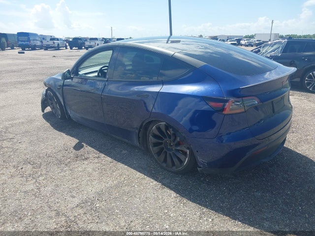 45795775 :رقم المزاد ، 7SAYGDEF2NF380957 vin ، 2022 Tesla Model Y Performance Dual Motor All-wheel Drive مزاد بيع