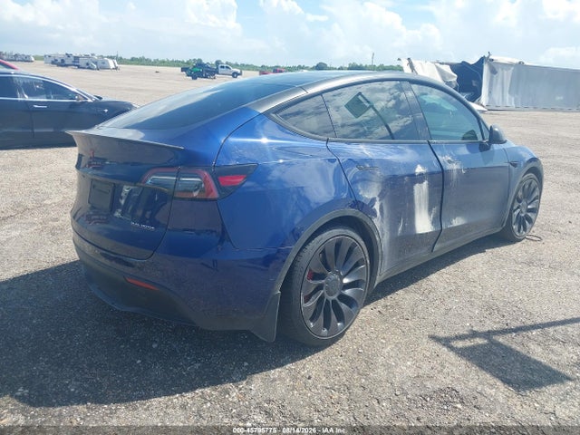 45795775 :رقم المزاد ، 7SAYGDEF2NF380957 vin ، 2022 Tesla Model Y Performance Dual Motor All-wheel Drive مزاد بيع