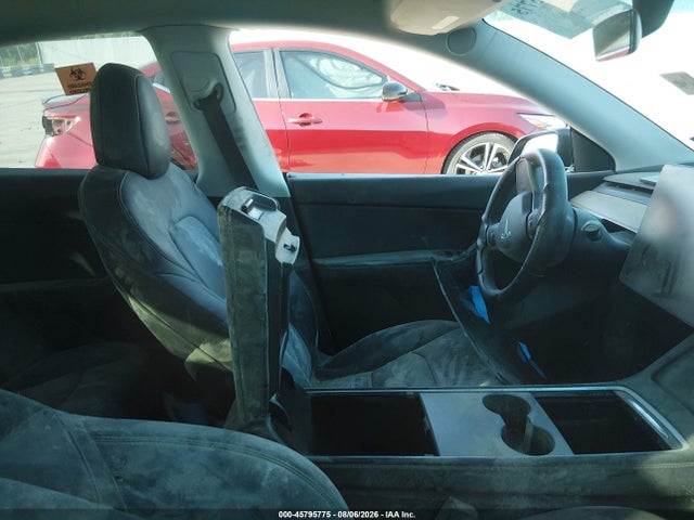 45795775 :رقم المزاد ، 7SAYGDEF2NF380957 vin ، 2022 Tesla Model Y Performance Dual Motor All-wheel Drive مزاد بيع