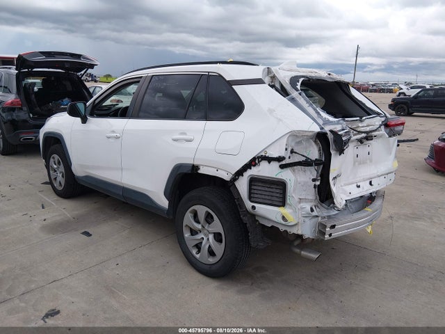 Toyota RAV4 LE 2019 2T3H1RFVXKC024538 Image 3