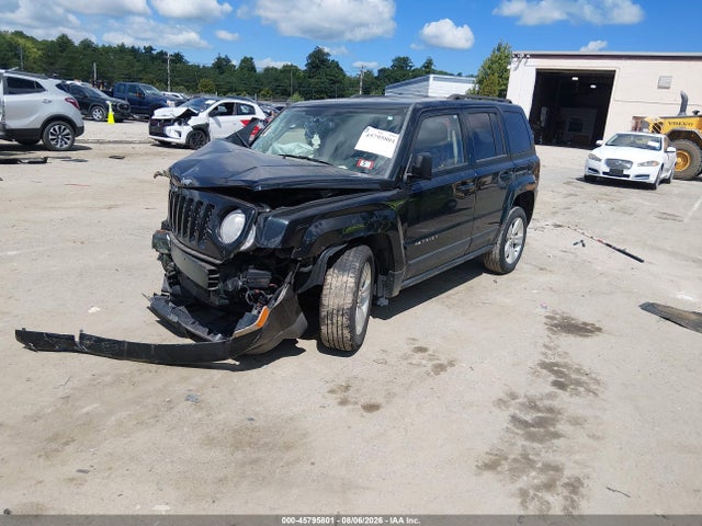 45795801 :رقم المزاد ، 1C4NJPFB3DD211115 vin ، 2013 Jeep Patriot Latitude مزاد بيع