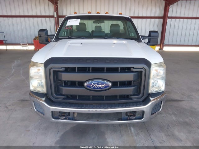 Ford F-350 Chassis Xl 2015 1FDRF3E61FEB15847 Image 12
