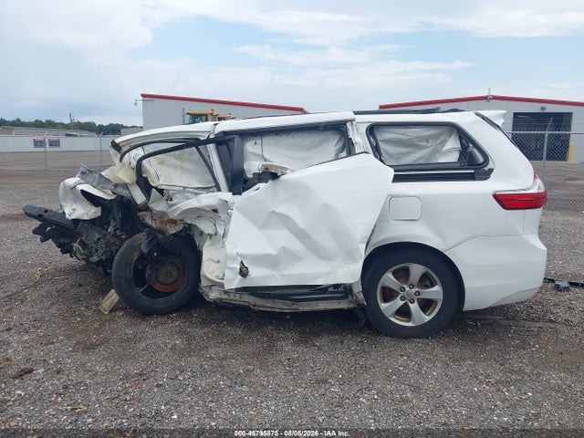 Продажа на аукционе авто 2016 Toyota Sienna Le 8 Passenger, vin: 5TDKK3DCXGS766026, номер лота: 45795875
