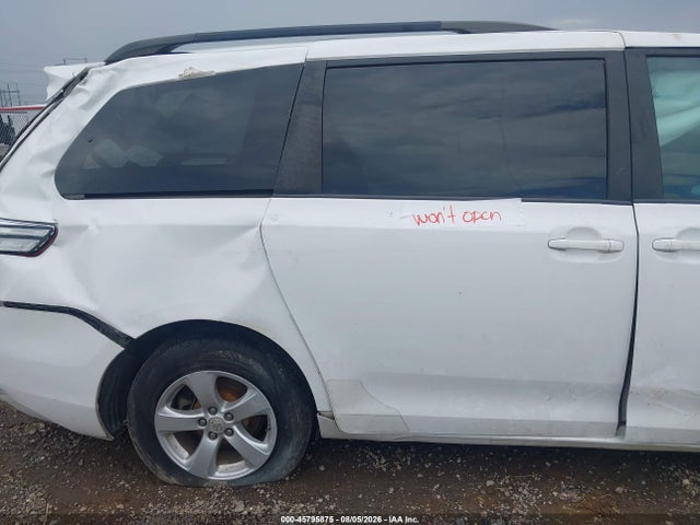 Продажа на аукционе авто 2016 Toyota Sienna Le 8 Passenger, vin: 5TDKK3DCXGS766026, номер лота: 45795875