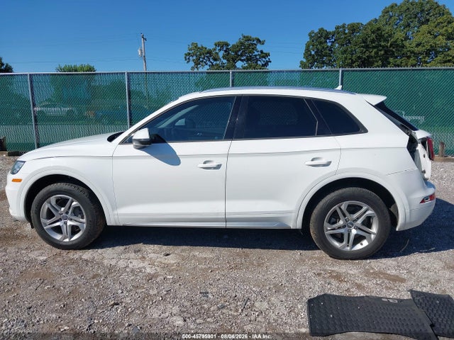 Продажа на аукционе авто 2018 Audi Q5 2.0t Premium/2.0t Tech Premium, vin: WA1ANAFY0J2037767, номер лота: 45795901