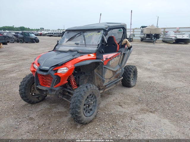 1HFVE0518N4300545 Honda Sxs1000 S2x