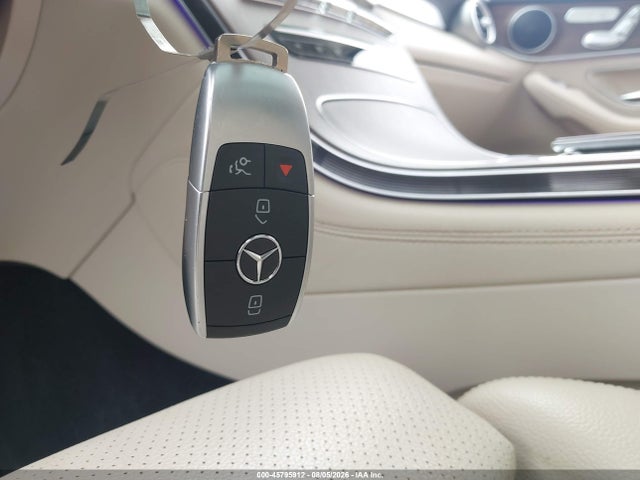 45795912 :رقم المزاد ، W1N0G8EB7MF883692 vin ، 2021 Mercedes-benz Glc 300 4matic Suv مزاد بيع